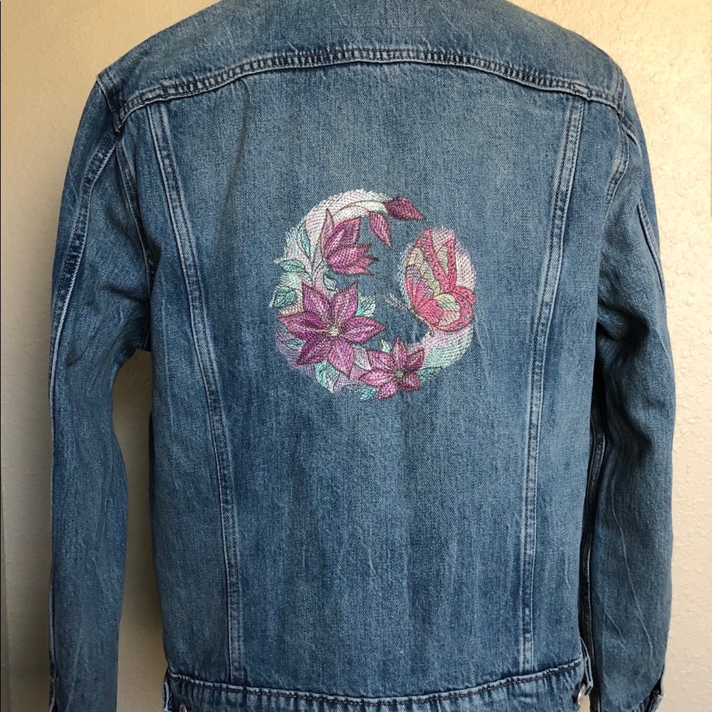 Lucky Brand Embroidered Ladies Denim Jean Jacket